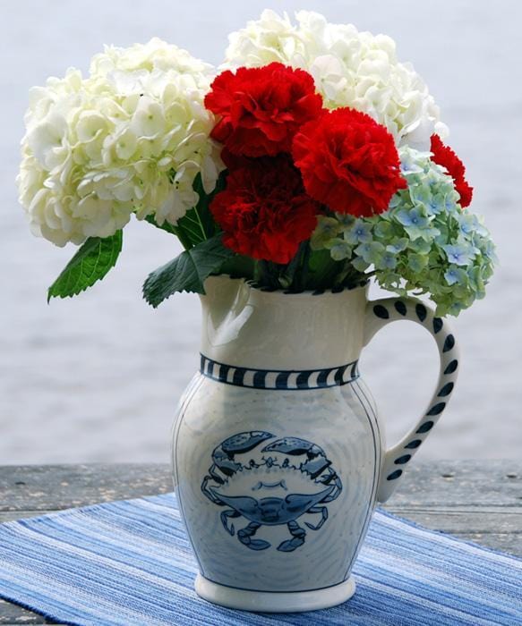 http://shop.behnkes.com/cdn/shop/products/blue-crab-bay-stoneware-blue-crab-hand-painted-stoneware-48-oz-large-pitcher-14289378508939_1200x1200.jpg?v=1629568456