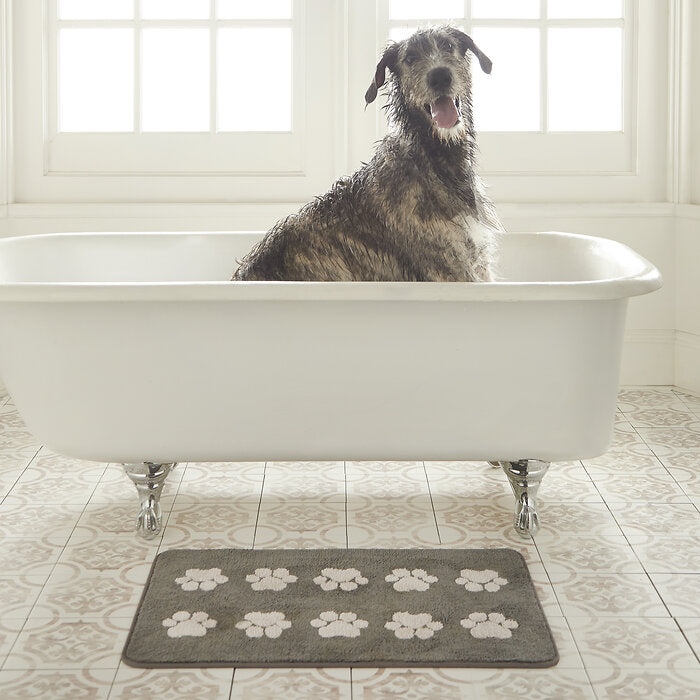 Norwex Pet Door Mat in use - large dog in bathtub with mat on floor